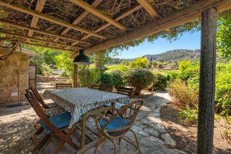 Covered Terrace (1)