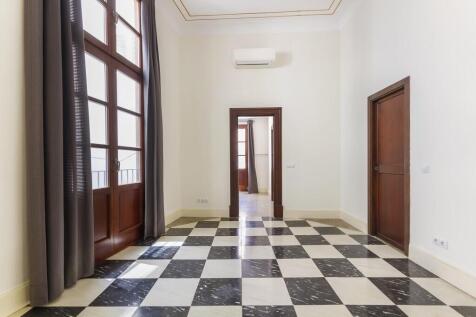 Interior (2)