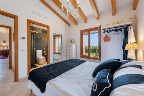 Bedroom (2)