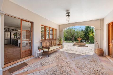 Covered patio