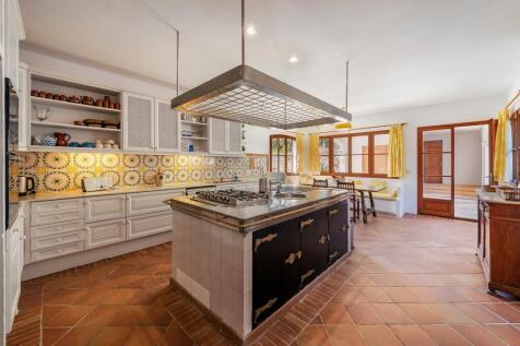 Kitchen (2)