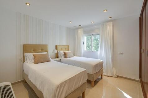 Bedroom (5)