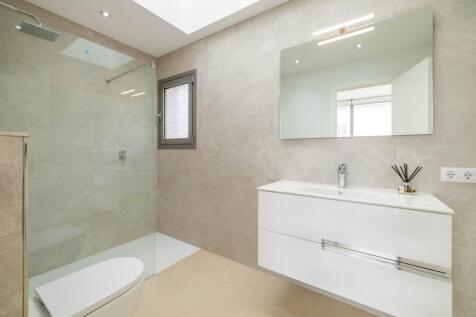 Bathroom (1)