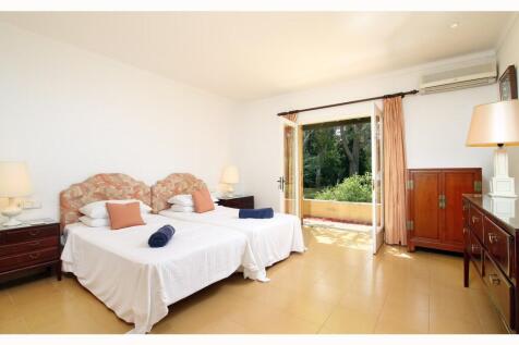 Bedroom (8)