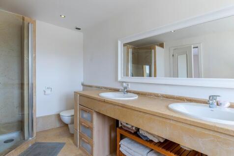 Bathroom (2)