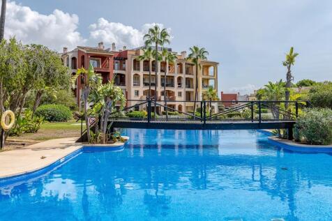 Pool and Exterior (1