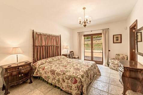 Bedroom (2)