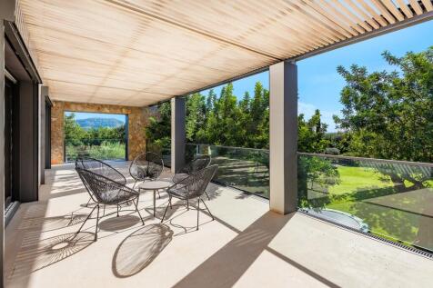 Uppèr Terrace