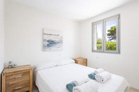 Bedroom (2)