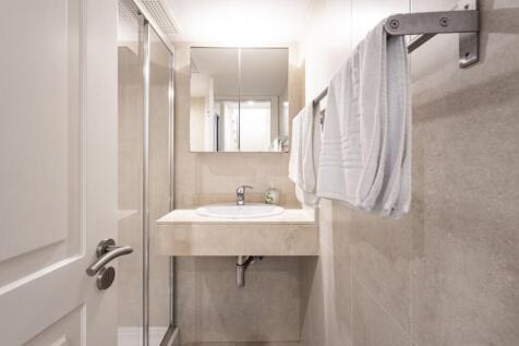 Bathroom (3)
