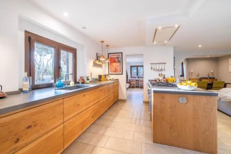Kitchen (1)