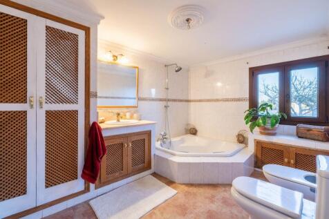 Bathroom (1)