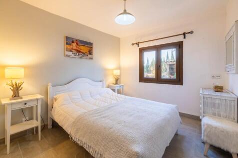 Bedroom (2)