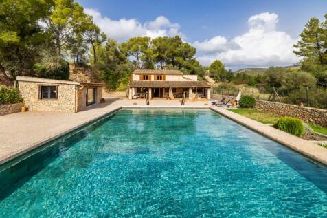 Exterior and Pool (2
