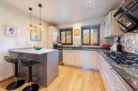 Kitchen (2)