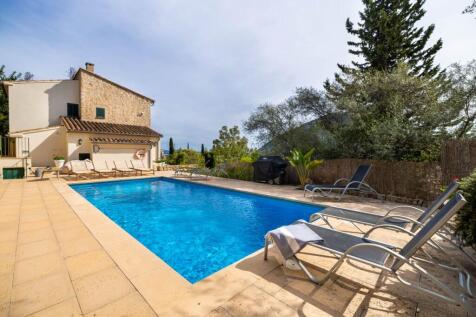 Exterior and Pool (1