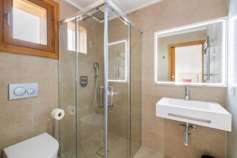 Bathroom (4)