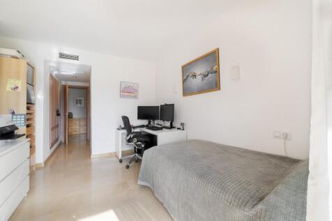 Bedroom (2)