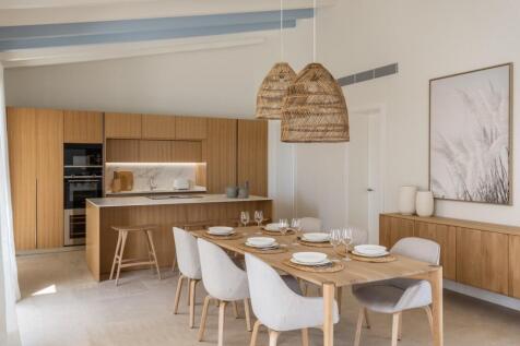 Dining (2)