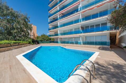 Exterior and Pool (2