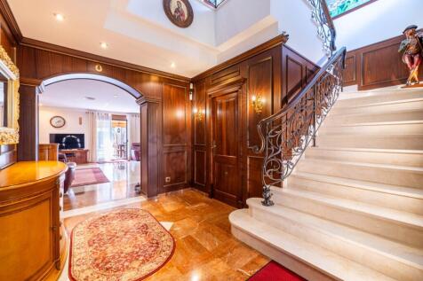 lobby (2)