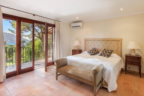 Bedroom (1)