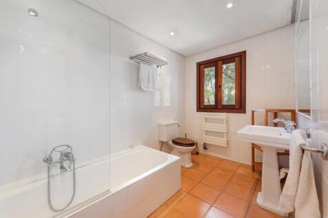 Bathroom (1)