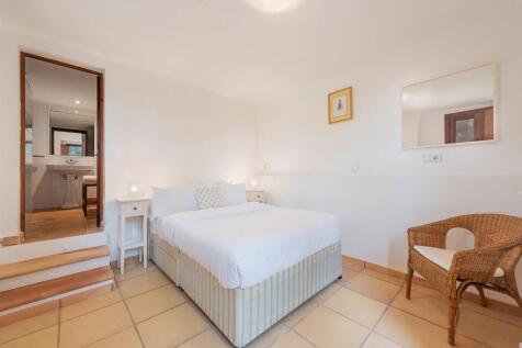 Bedroom (6)