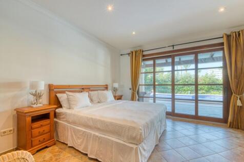 Bedroom (4)