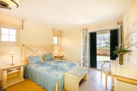 Bedroom (2)
