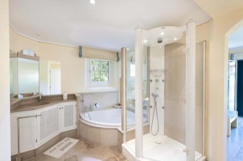 Bathroom (2)