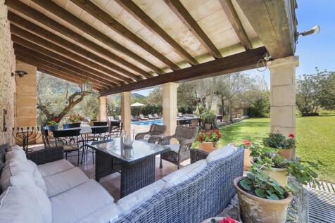 covered terrace