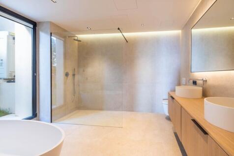 Bathroom (3)