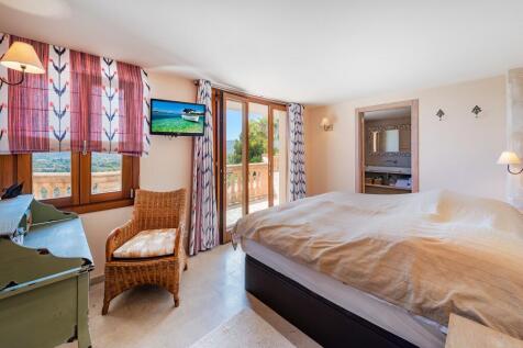 Bedroom (2)