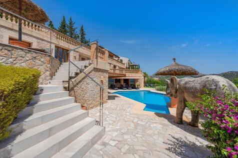 Exterior and Pool (2