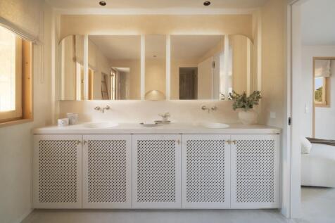 Bathroom (1)