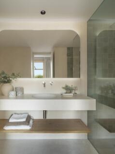 Bathroom (3)
