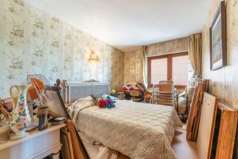 Bedroom (2)