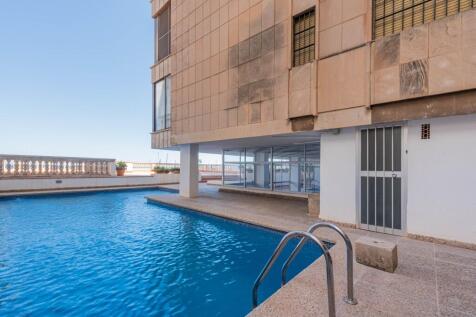 Community pool