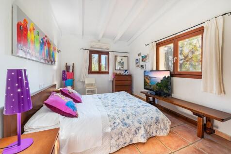 Bedroom (1)