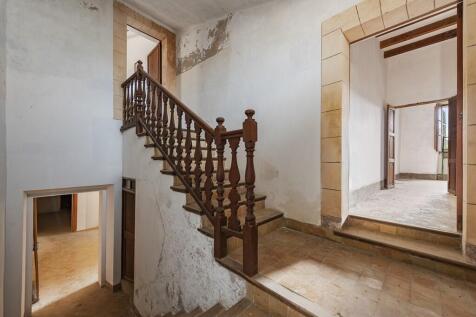 Interior (5)
