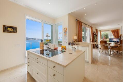 Kitchen (2)