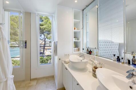 Bathroom (2)
