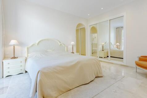 Bedroom (2)