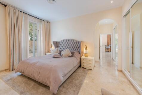 Bedroom (6)