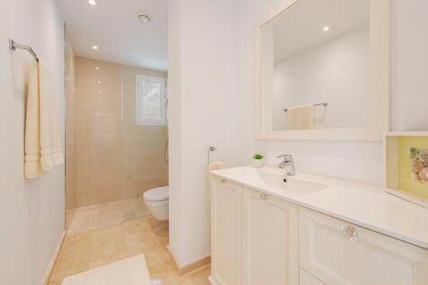 Bathroom (3)