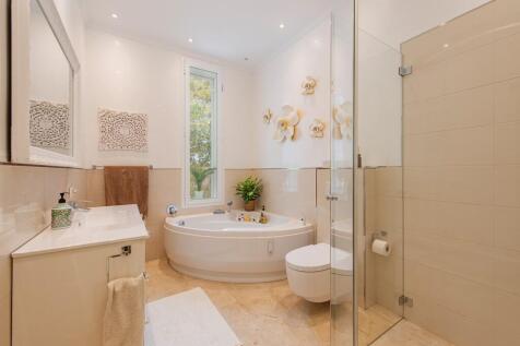 Bathroom (4)