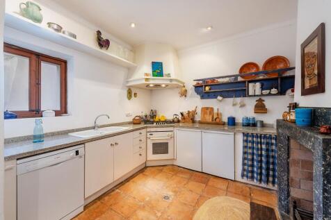 Kitchen (2)