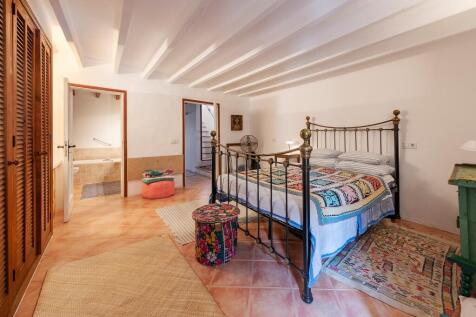 Bedroom (5)