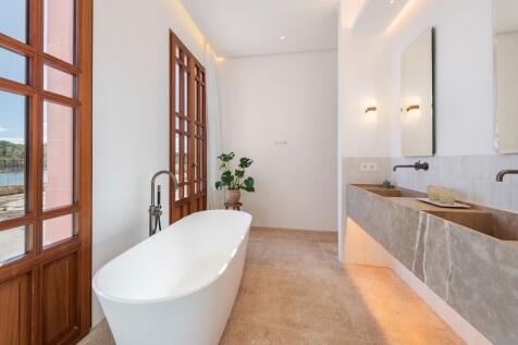 Bathroom (2)